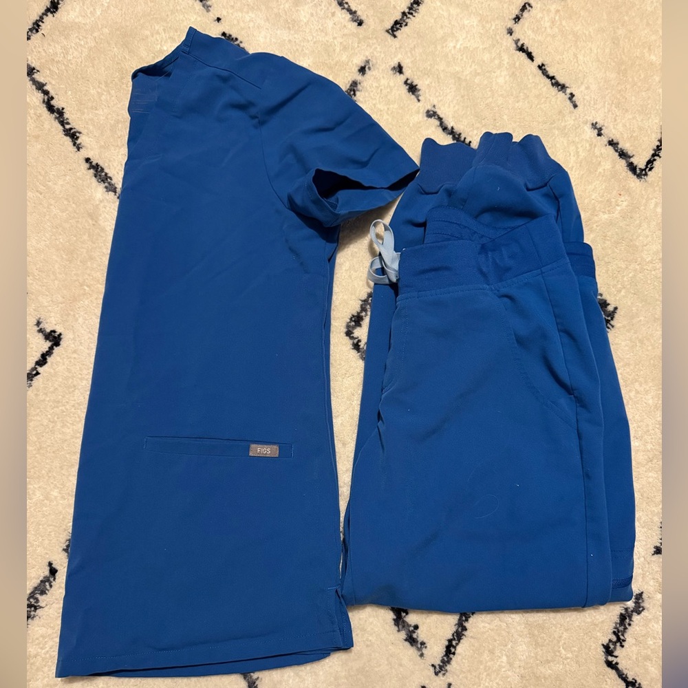 S/SP figs set in the color royal blue